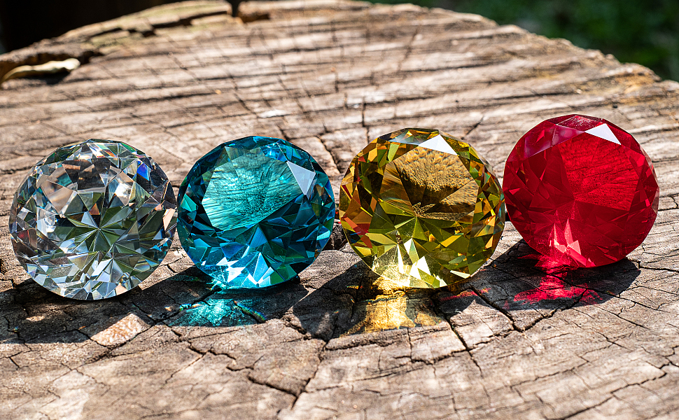 CRYSTAL DIAMIOND PAPERWEIGHT