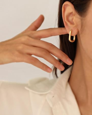 gold earrings