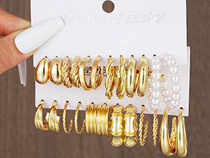 gold earrings