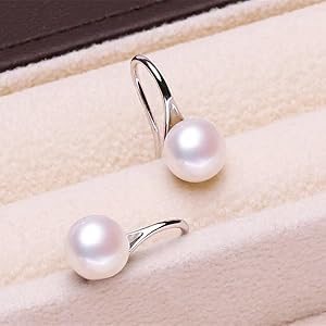 Pearl Earring