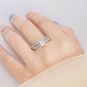 engagement ring