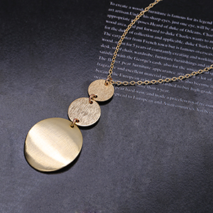 Multi-layered Discs Necklace
