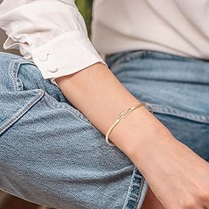 dainty bracelet