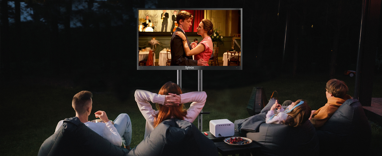 create outdoor privacy cinema