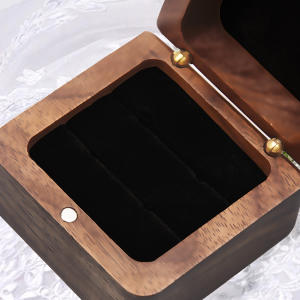 ring box