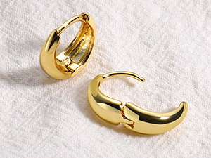 gold hoop earrings