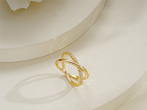 gold earrings