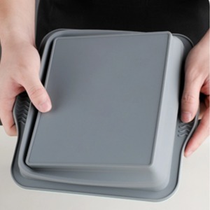 Non-Stick Silicone 9.5x9.5 Square Cake and Brownie Pan with Easy Grip Steel Frame Handles