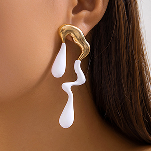 trendy earrings