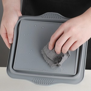 Non-Stick Silicone 9.5x9.5 Square Cake and Brownie Pan with Easy Grip Steel Frame Handles