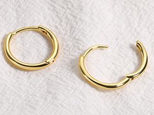 gold hoop earrings